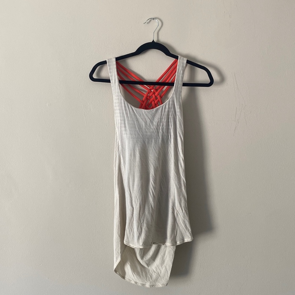 Lululemon Free To Be Wild Tank (2 In 1) size 6 Medium Support